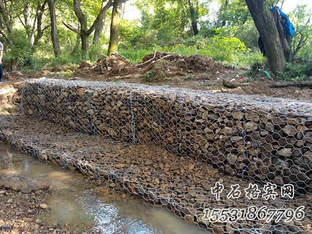 格賓網(wǎng)擋墻